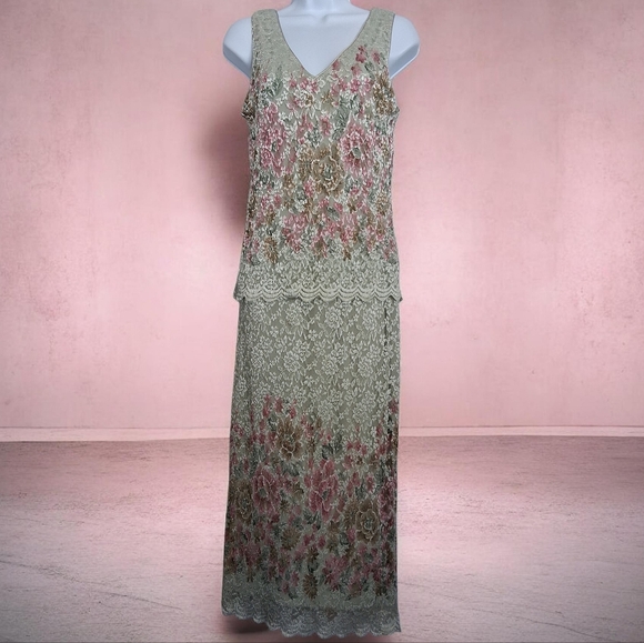 Dresses & Skirts - Vintage Easter Full Lace Detailed Elegant Floral Wedding Scalloped  Dress Small